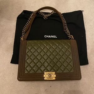 Chanel Paris-Edinburgh Large Boy Bag in Green Aged Calfskin with Nubuck Trim